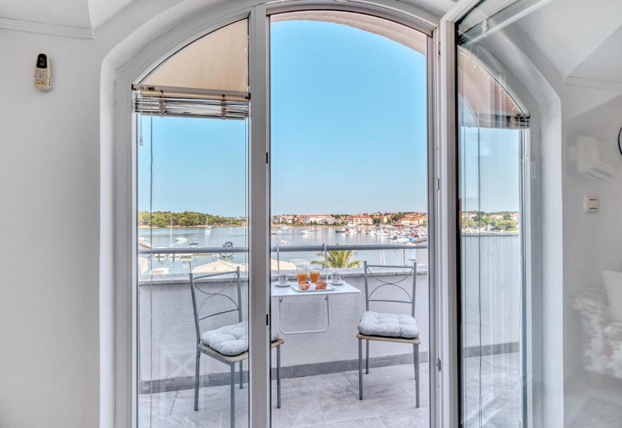 Apartamento Penthouse Zola With Private Parking Medulin Exterior foto